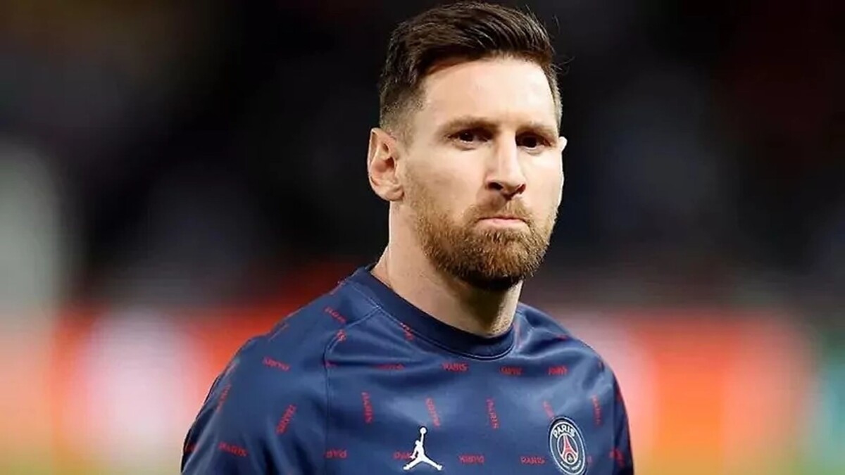 Lionel Messi is to be suspended by PSG for two weeks